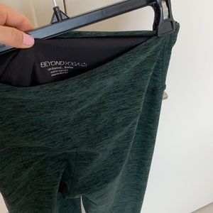 Beyond Yoga SpaceDye Green Full length Leggings Size Large